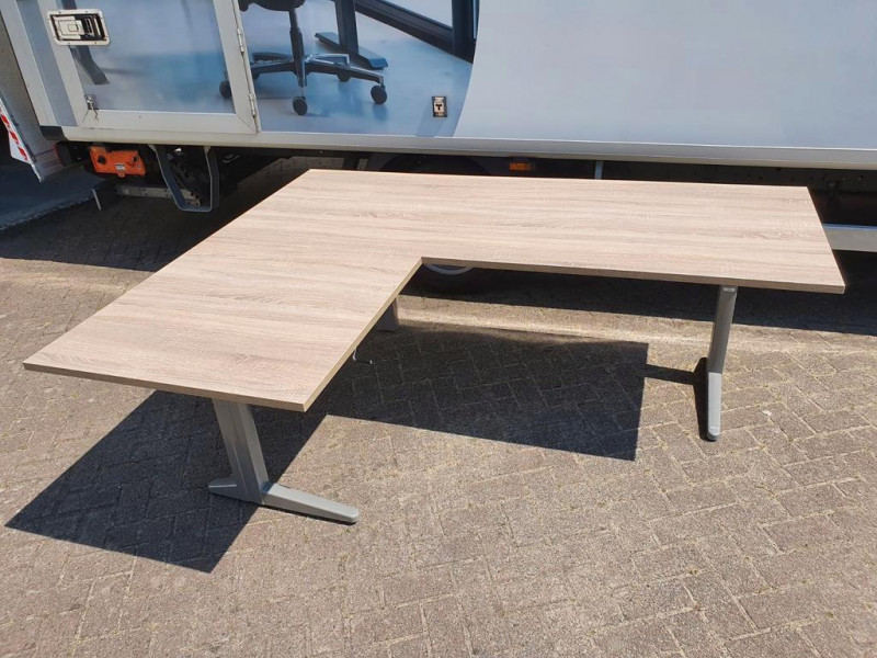 Ahrend Essa slinger hoekbureau nieuw blad links en rechts (3 maten)