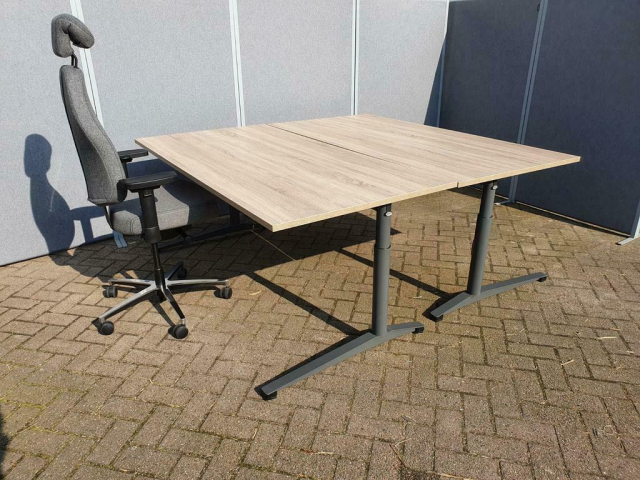 Steelcase Werndl verstelbaar bureau met nieuw blad naar keuze (2 maten)