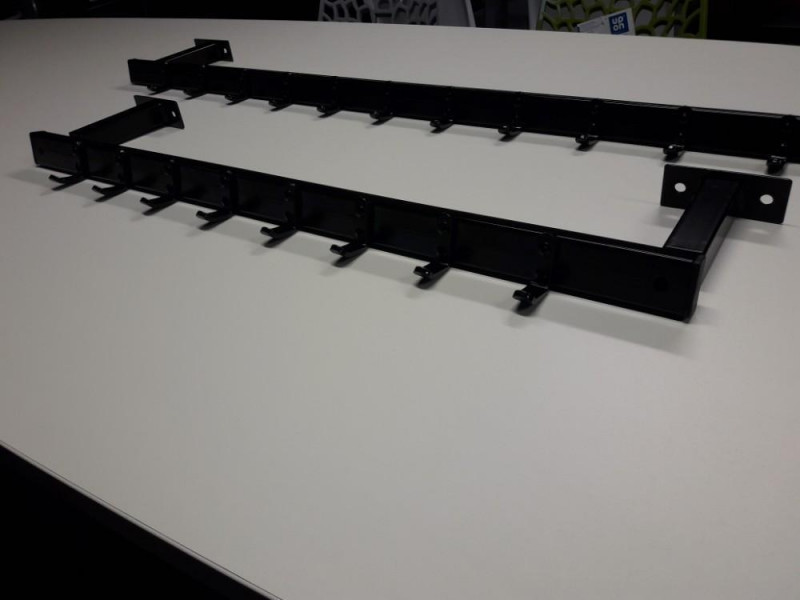 Nieuwe wandkapstok / hangkapstok zwart (industrieel)