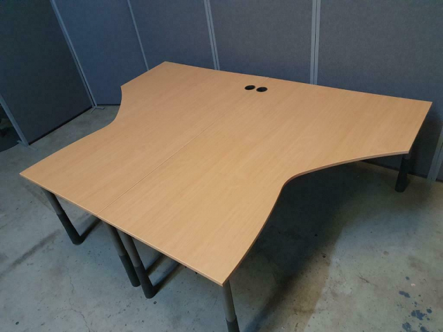 Kinnarps hoekbureau (2 maten)
