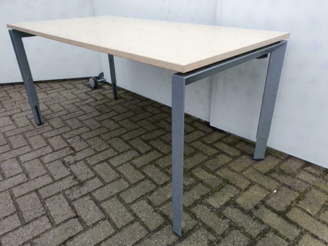 Steelcase bureau / tafel met nieuw blad naar keuze (160x80)